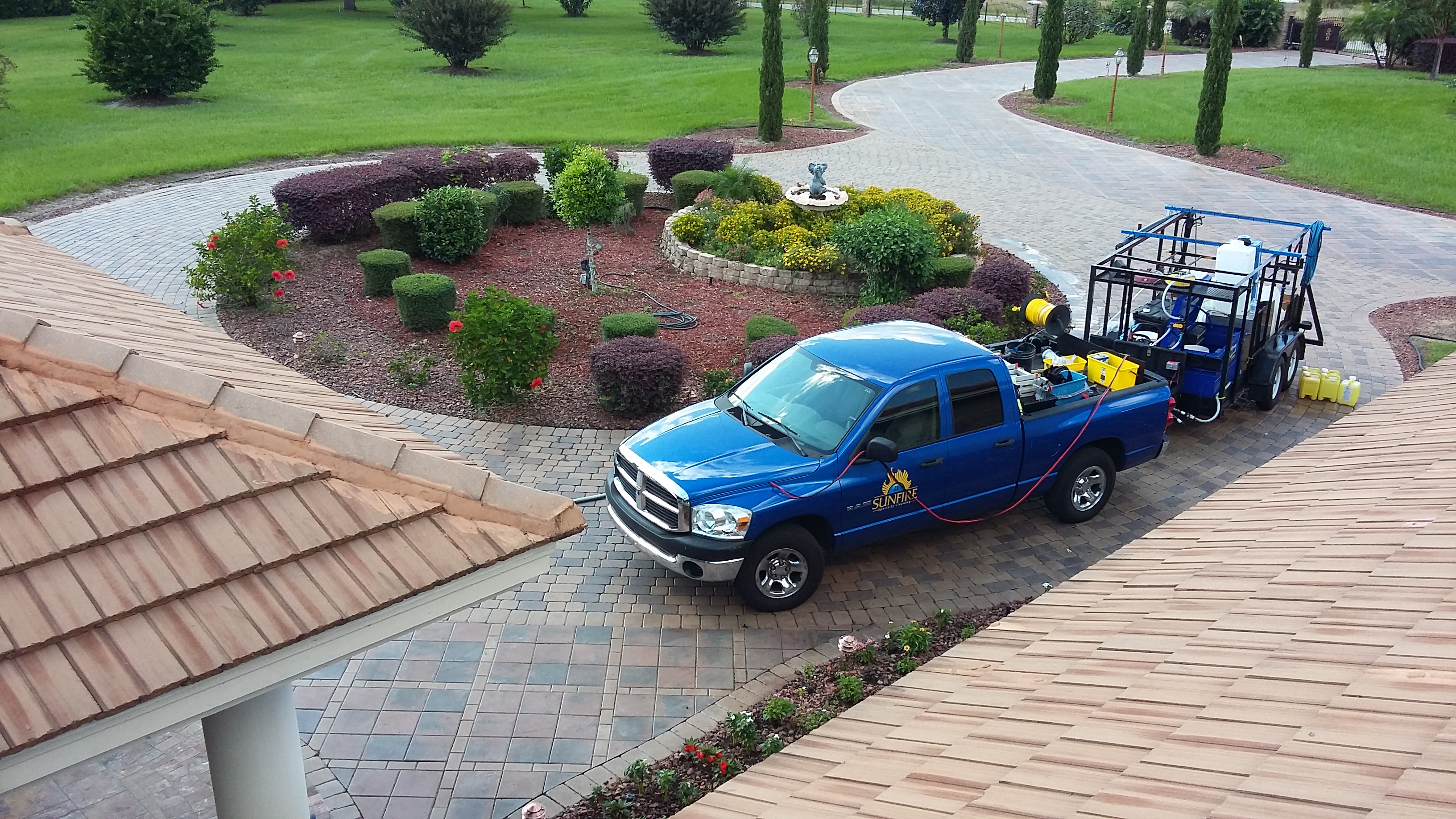 Roof Cleaning truck