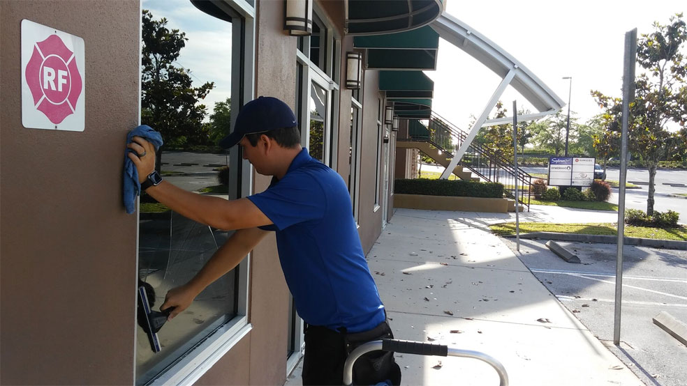 Storefront Window Cleaning